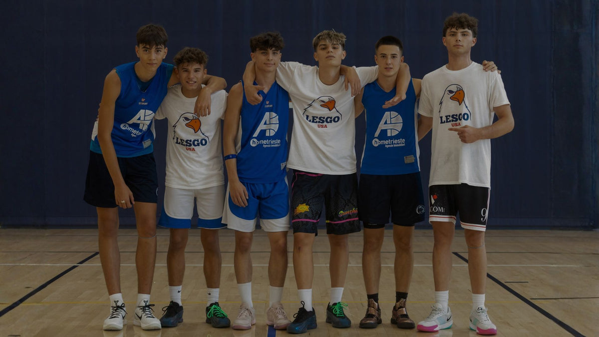 Atleti in allenamento in un college americano